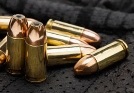 42 ёшли Шенгҳуа Вен АҚШ адлия вазирлиги маълумотига кўра,