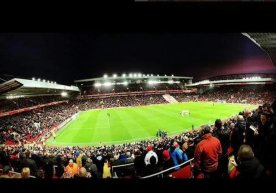 «Ливерпуль»нинг чемпионлик паради пайтида оломонни