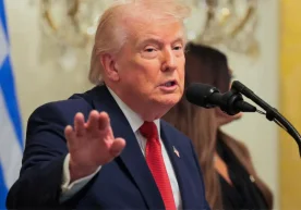 АҚШ президенти Доналд Трамп журналистлар билан мулоқот