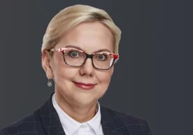 Фото: Strana.ua Полша иқлим ва атроф-муҳит вазири Анна