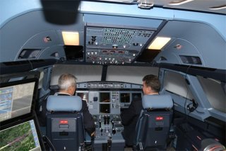 «Ўзбекистон ҳаво йўллари» миллий авиакомпаниясида Airbus A320 тренажёри фойдаланишга топширилди фото