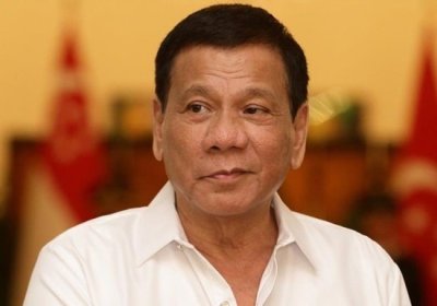 Filippin prezidenti odamlarni vertolyotdan tashlamaganini aytdi фото