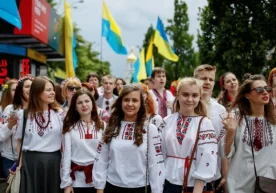 Ukraina hukumati mamlakata aholisi sonini 3 xil turlicha