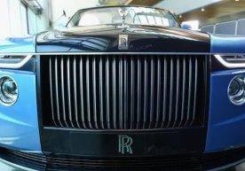 Rolls-Royce kompaniyasi uch nusxada yaratilgan avtomobilini taqdim etdi фото