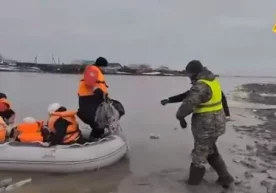 Qozog‘istondagi suv toshqinlarida evakuatsiya qilinganlar
