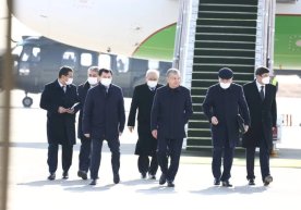 Shavkat Mirziyoyev Qoraqalpog‘istonga uch kunlik tashrifini Mo‘ynoqdan boshladi фото