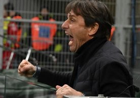 "Наполи" бош мураббийи Антонио Конте жамоа жорий