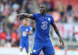 Лондоннинг «Челси» клуби ҳимоячиси Мамаду Сарр жамоага