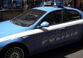 Foto: EPA Italiyaning Rim shahrida politsiya ko‘chada bir