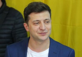 Украинанинг сайланган янги президенти Владимир Зеленскийга