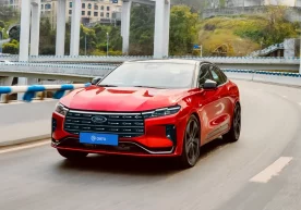 Ford компанияси янгиланган Mondeo седанини синовдан