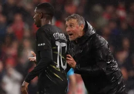 PSG-Cheftrainer Luis Enrique bereitet seine Spieler mental