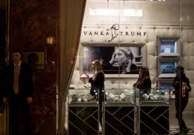 АҚШ президентининг қизи Иванка Трамп заргарлик, поябзал ва