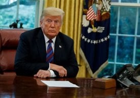 Трамп: “Иқтисодиётда рецессия бўлиши мумкин, аммо охири яхши бўлади” фото