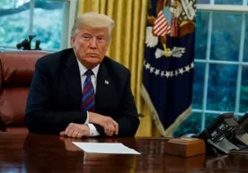 Трамп: “Иқтисодиётда рецессия бўлиши мумкин, аммо охири яхши бўлади” фото