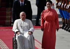 Франциск Мўғулистонга ташриф буюрган биринчи Рим папаси бўлди фото