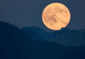 2026-yilning may oyida Oy olti marta yorqin yulduzlar va