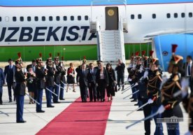 Prezident Shavkat Mirziyoyev Parijga keldi фото