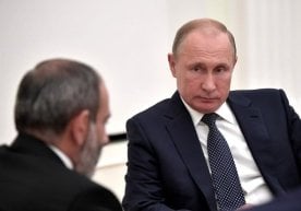 Putin Aliyev bilan dastlabki muzokaralar Pashinyan tufayli barbod bo‘lganini aytdi фото