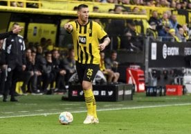 Дортмунднинг "Боруссия" клуби марказий ҳимоячиси