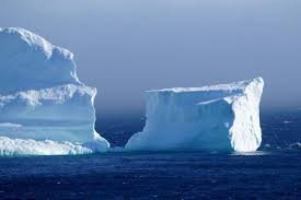 Улкан айсберг қишлоққа катта хавф солди (Видео) фото
