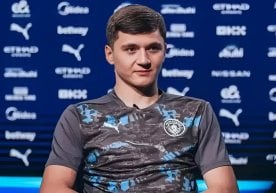 Абдуқодир Ҳусановнинг ёшлар жамоасидаги мураббийи —