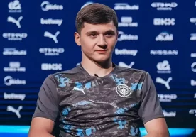 Абдуқодир Ҳусановнинг ёшлар жамоасидаги мураббийи —