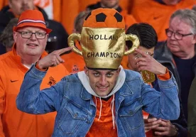 Нидерландиялик мухлислар. Фото Global Look Press Кеча, 20