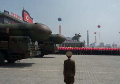 ОАВ: КХДР Жанубий Корея ҳарбийларини Пхеньяндаги парадга таклиф қилмоқчи фото