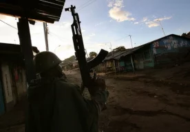 Кениялик полициячи мамлакат ғарбидаги Капенгурия шаҳрида 6