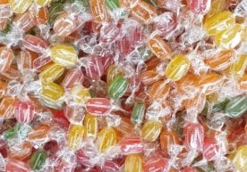 Канфет шакар ва калорияга бой бўлиб, кўп истеъмол қилинса,