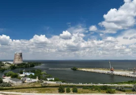 Россия кучлари Днипродан сув олаётган украиналикларга сув
