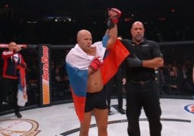 Aralash yo‘nalish (MMA) bo‘yicha rossiyalik jangchi Fedor