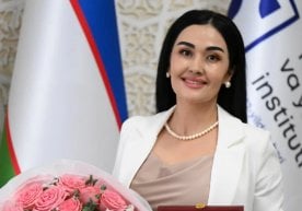 La actriz Zumrad Eshonqulova compartió la alegre noticia