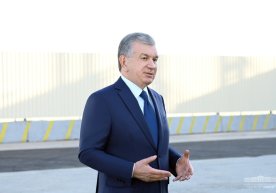 «Qo‘rqib ketdim» – Shavkat Mirziyoyev mashinada Toshkentni aylanganini aytdi фото