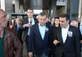 Туркия мухолифати етакчиси Истанбулда ҳужумга учради (видео) фото