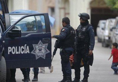 Meksika ko‘chalaridan birida yuk mashinasi kuzovidan 9 nafar odamning jasadi topildi… фото