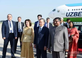 “Палам” аэропортида давлатимиз раҳбари Ҳиндистон