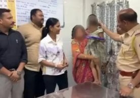 Ҳиндистоннинг Мумбай шаҳрида қариндошлари томонидан пул