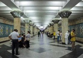 Тошкент метросида аёл йўловчига нисбатан номақбул ҳаракат