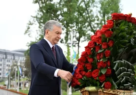 Шавкат Мирзиёев Ғалаба боғига ташриф буюрди ва хотира маросимида иштирок этди фото