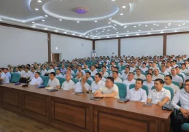 Биламиз, одатда ота оналар билан йиғилиш ёки учрашувлар