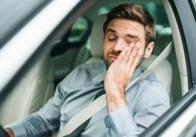 Йўлларда ҳайдовчиларнинг чарчоқ ва уйқучан ҳолда транспорт