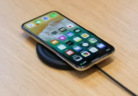 iPhone X smartfonining Apple rasmiy saytida taqdim etilgan