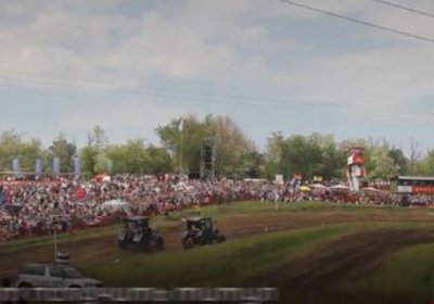 Rostov-na-Donu shahrida traktorlar poygasi bo‘lib o‘tdi (video) фото