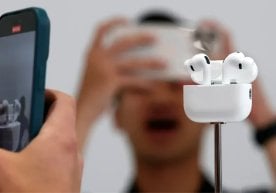 Apple AirPods Pro 3 қулоқчинларига жонли таржима