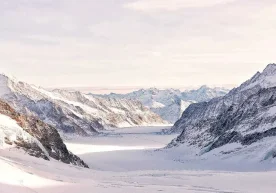 Қамчиқ довонидаги йўл 02:30 дан бошлаб кучли қор ёғиши ва