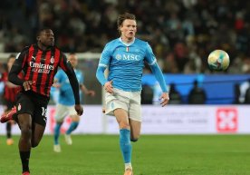 "Наполи" Италия Суперкубоги ярим финалида