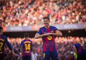 37 ёшли польшалик гол машинаси Роберт Левандовски яна бир