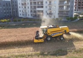 Польшанинг Люблин шаҳри аҳолиси кўп қаватли уйлар орасида